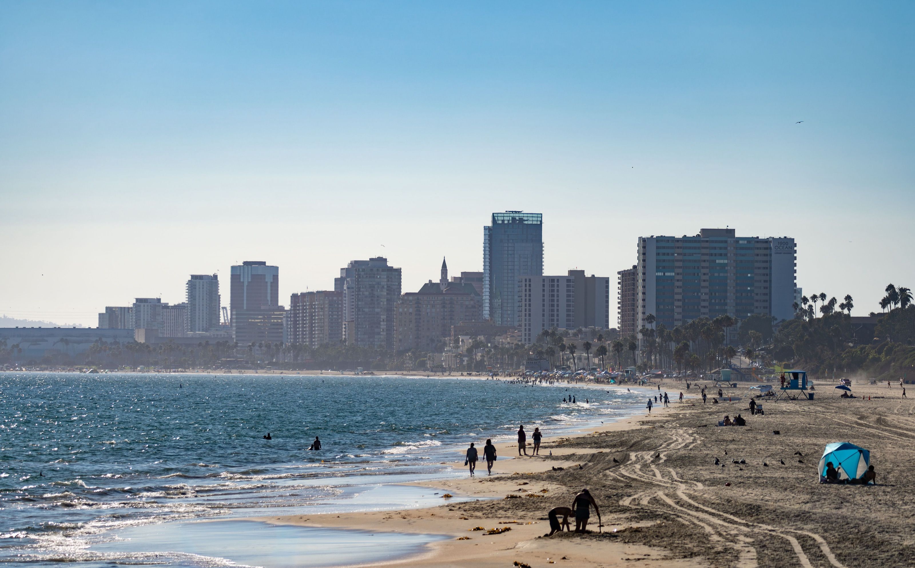 Junipero Beach below the bluff, looking west toward downtown Long Beach